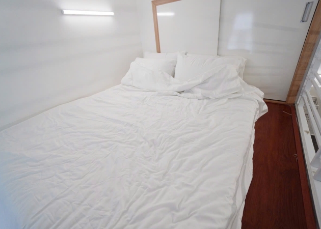 Phòng duplex đầy đủ nội thất cửa sổ lớn