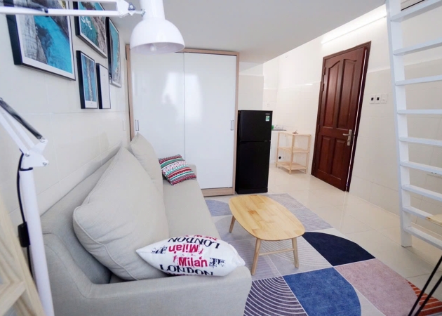 Phòng duplex đầy đủ nội thất cửa sổ lớn