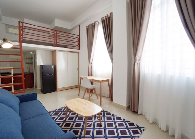 Phòng duplex đầy đủ nội thất cửa sổ lớn