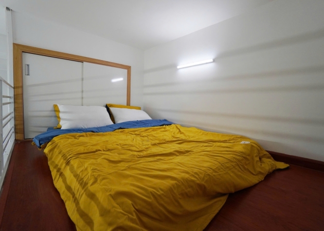 Phòng đầy đủ nội thất có gác